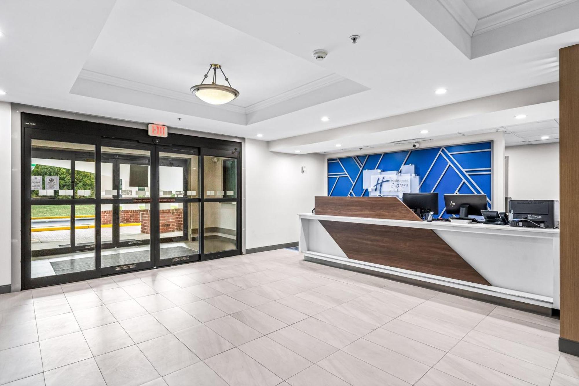 Holiday Inn Express & Suites Carneys Point - Pennsville By Ihg Екстер'єр фото